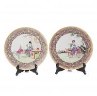 404-PAIR OF CHINESE DECORATIVE PLATES, MID C20th.