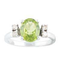 81-RING WITH OLIVINES AND DIAMONDS.