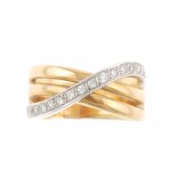 254-TWO-COLOUR RING WITH DIAMONDS.