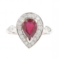 124-RING WITH RUBY AND DIAMONDS.