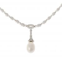 228-NECKLACE WITH PEARL AND DIAMONDS PENDANT.