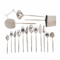 35-SPANISH SILVER CUTLERY FOR TWELVE SERVICES, MID 20TH CENTURY.