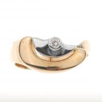 128-GOLD AND DIAMOND RING.