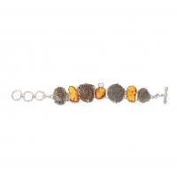 124-AMBER AND AMMONITES BRACELET.