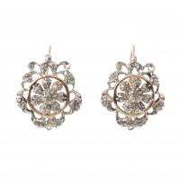 244-SILVER AND GOLD FLOWER EARRINGS.