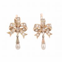 62-BRILLIANTS FLOWER EARRINGS.