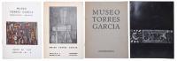 701-"CATÁLOGO-TRÍPTICO INAUGURAL Y DOS BOLETINES DEL MUSEO TORRES GARCÍA, Y CATÁLOGO DE EXPOSICIÓN DE JOAQUÍN TORRES GARCÍA EN LA SIDNEY JANIS GALLERY DE NUEVA YORK", 1955-1959 Y 1977.
