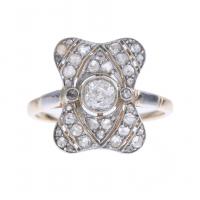 151-ART DÉCO RING IN GOLD WITH PLATINUM VIEWS.