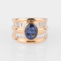 1-GOLD RING WITH SAPPHIRE.