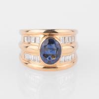 10-GOLD RING WITH SAPPHIRE.