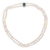 38-PEARLS NECKLACE WITH EMERALD.