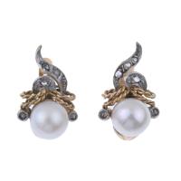 127-YELLOW GOLD EARRINGS WITH PEARLS.