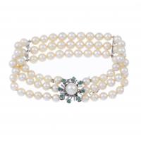 39-PEARLS AND EMERALDS BRACELET.
