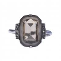 1-SILVER RING WITH SMOKY QUARTZ.