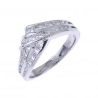 67-WHITE GOLD AND DIAMONDS RING.
