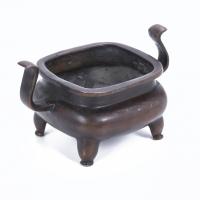 227-JAPANESE SCHOOL. MEIJI PERIOD, LATE 19TH - EARLY 20TH CENTURY. SMALL CHINESE CENSER.