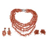 16-SET OF NECKLACE AND TWO PAIRS OF EARRINGS IN CORAL.