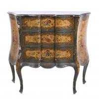5540-FRENCH LOUIS XV STYLE CHEST OF DRAWERS, AFTER VENETIAN MODELS, MID 20TH CENTURY.