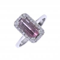 58-WHITE GOLD RING WITH TOURMALINE AND DIAMONDS.