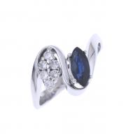 41-WHITE GOLD RING WITH SAPPHIRE AND DIAMONDS.