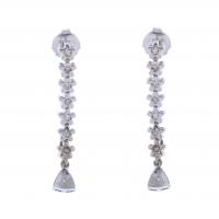 126-LONG EARRINGS IN WHITE GOLD AND DIAMONDS.