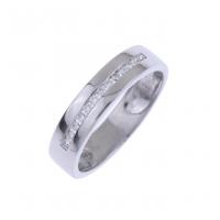 33-HALF WEDDING RING IN WHITE GOLD AND DIAMONDS.