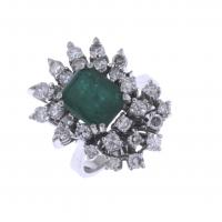 79-EMERALD AND DIAMONDS FLORAL RING.