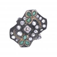 23-YELLOW GOLD RING WITH SILVER VIEWS, DIAMONDS AND EMERALDS.