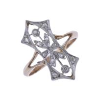 29-SORTIJA BELLE ÉPOQUE TIPO LANZADERA CON DIAMANTES.