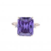 19-DIAMONDS AND AMETHYST RING.