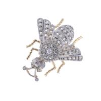 185-FLY BROOCH WITH DIAMONDS.