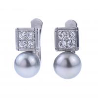 13-PENDIENTES CON DIAMANTES Y PERLA TAHITÍ.