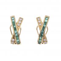 19-DIAMONDS AND EMERALDS EARRINGS.