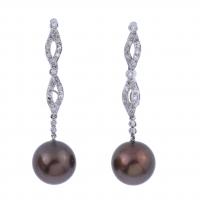 63-LONG DETACHABLE EARRINGS WITH DIAMONDS AND CHOCOLATE PEARLS.