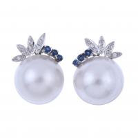 40-EARRINGS WITH DIAMONDS, SAPPHIRES AND MABÉ PEARL.