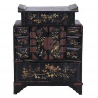 232-SMALL JAPANESE JEWELLERY CABINET, FIRST QUARTER OF THE 20TH CENTURY.