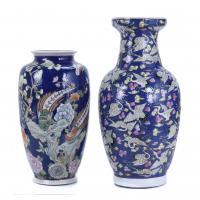 257-TWO CHINESE VASES, 20TH CENTURY.