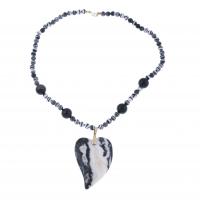 115-NECKLACE WITH ZEBRA-PATTERNED ONYX.