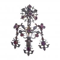165-EARLY 19TH CENTURY PIN WITH GARNETS. 