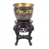 215-SMALL CHINESE PEDESTAL OR SMALL TABLE, 20TH CENTURY.