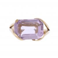 8-RING WITH AMETHYST.