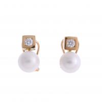109-YOU AND ME EARRINGS WITH DIAMOND AND PEARL.
