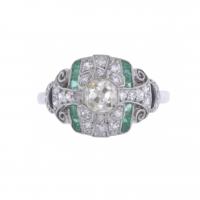 40-ART DECO RING WITH DIAMONDS AND EMERALDS.