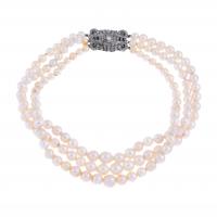 18048-PEARLS NECKLACE.