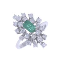 30-DIAMONDS AND EMERALD CLUSTER RING.