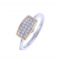 21-TWO-TONE RING WITH DIAMONDS.