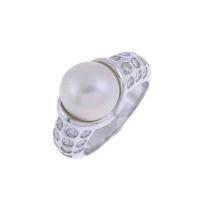 121-PEARL AND DIAMONDS RING.