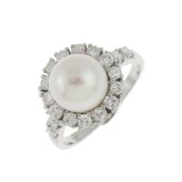 82-PEARL AND DIAMONDS RING.
