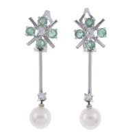 222-PENDIENTES LARGOS CON ESMERALDAS Y DIAMANTES.