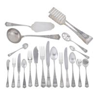 25-SPANISH SILVER CUTLERY IN ELIZABETHAN STYLE.